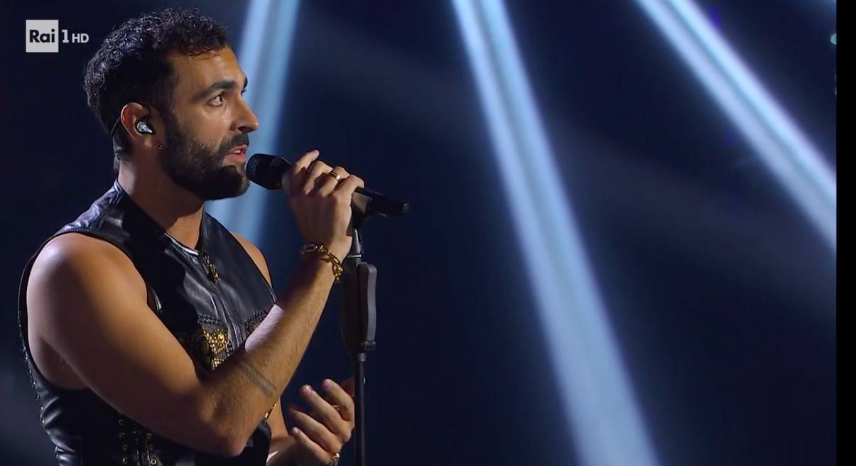 A Sanremo 2023 standing ovation per Marco Mengoni
