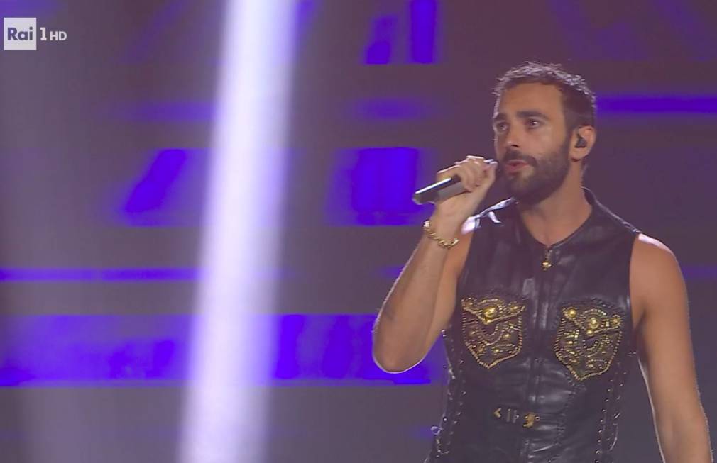 A Sanremo 2023 standing ovation per Marco Mengoni