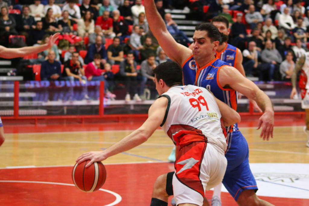Basket - derby tra Legnano e Sangiorgese 