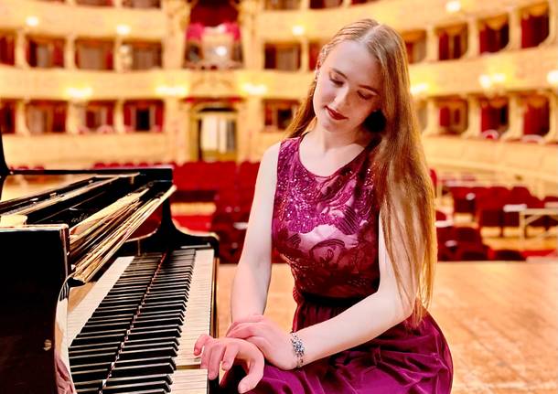 La pianista varesina Sophia Zanoletti tra i giovani talenti in Villa Tesoriera a Torino