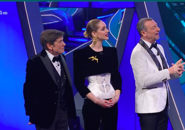 Chiara Ferragni e i vestiti della finale di Sanremo 2023