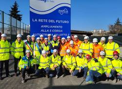 Il ministro Salvini in visita al cantiere per la quinta corsia sulla A8